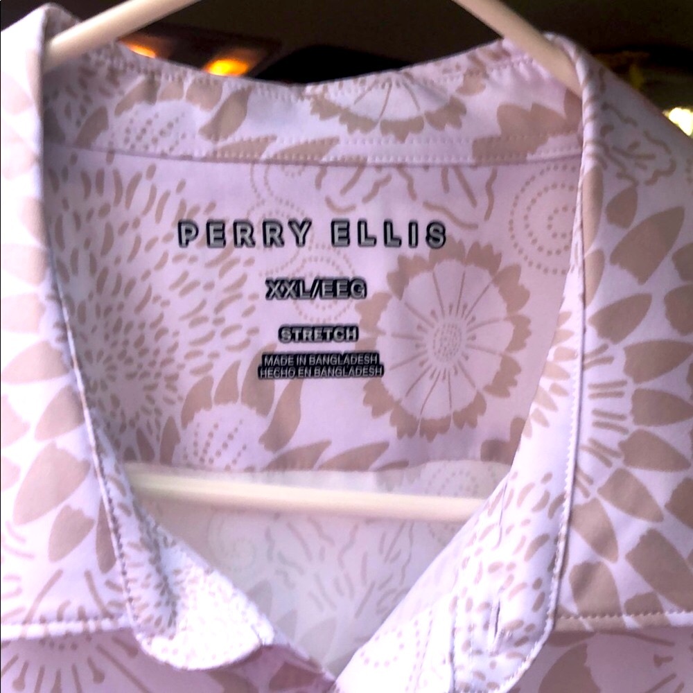 NWOT Perry Ellis Men’s Beige and White XXL Floral Button-Down Shirt